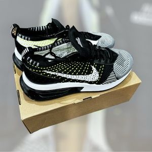 Nike Air Max Flyknit Racer / Size 7.5 / Women’s / Black/White Volt